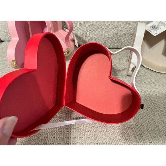 Target Bullseye Valentine’s Day Heart Storage Boxes - Picture 6 of 9